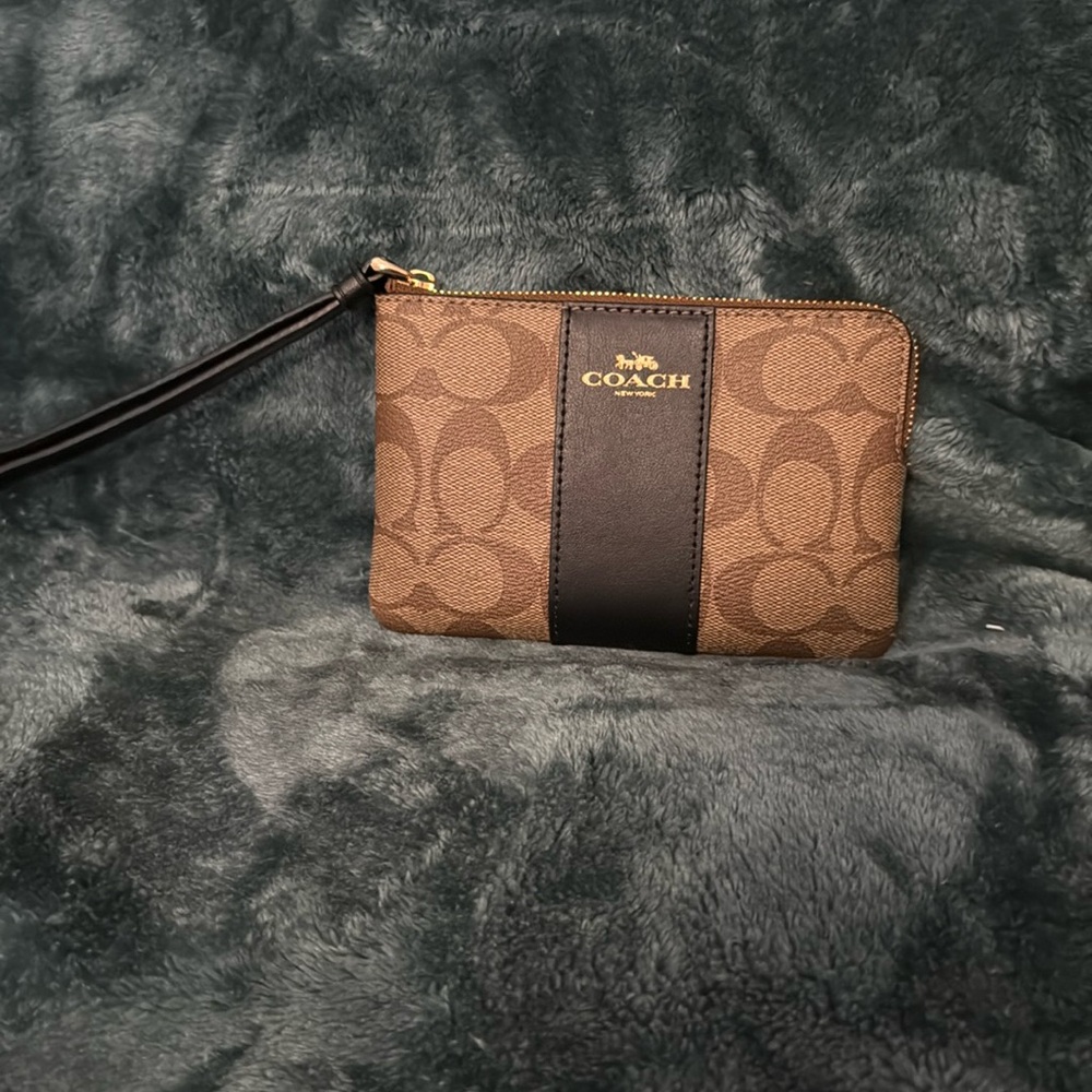 NWTS Coach Wristlet